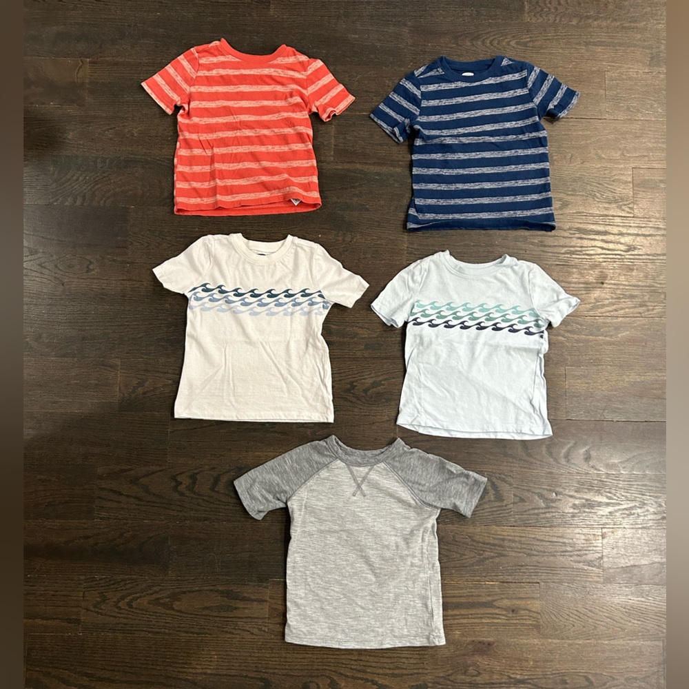 4 T boys tshirts. ALL 5 one price. Excellent condition. Look brand new.